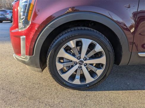 Used 2022 Kia Telluride S image 9
