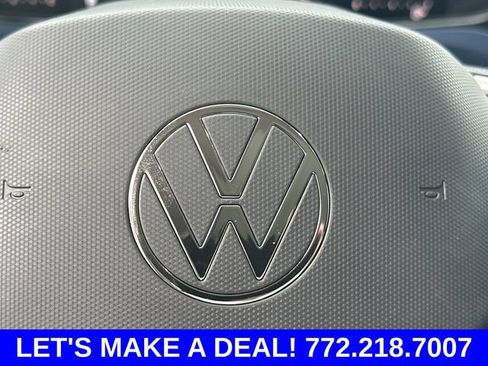 Certified 2023 Volkswagen Taos SE w/ Panoramic Sunroof Package FWD image 28