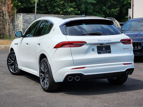 Used 2025 Maserati Grecale GT AWD/4WD image 3