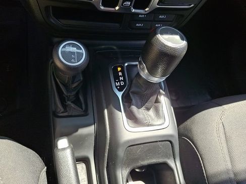Used 2022 Jeep Wrangler Unlimited Sport AWD/4WD image 15