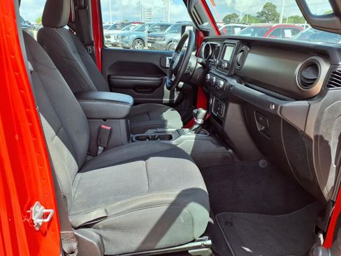 Used 2021 Jeep Gladiator Sport image 20