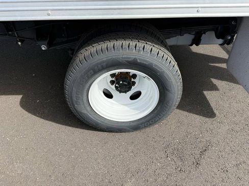 New 2026 Ford E-450 and Econoline 450 Super Duty w/ Interior Upgrade Package image 16