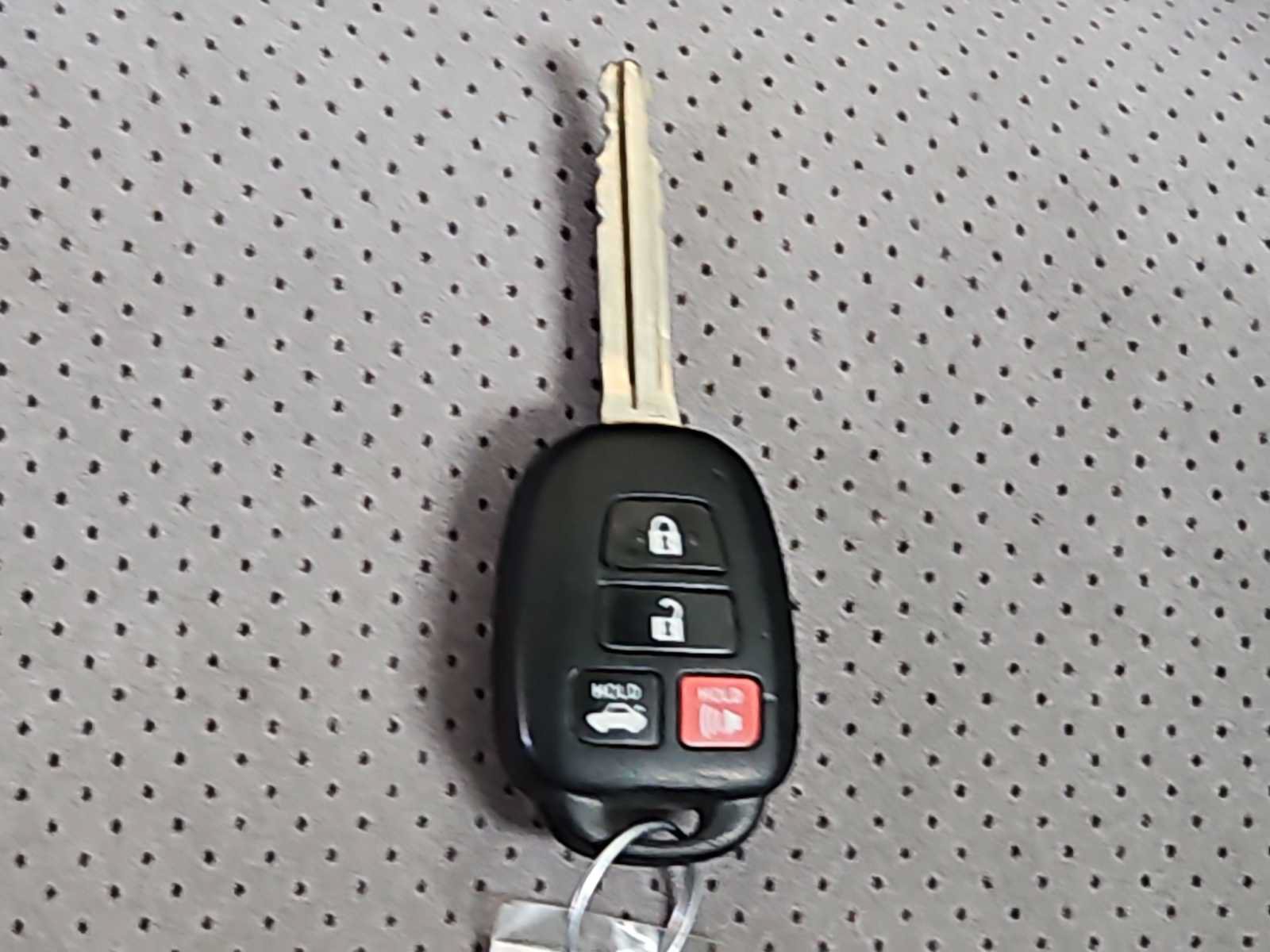 Used 2015 Toyota Camry XSE FWD image 27