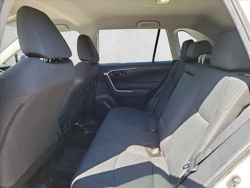 Used 2022 Toyota RAV4 LE AWD/4WD image 14