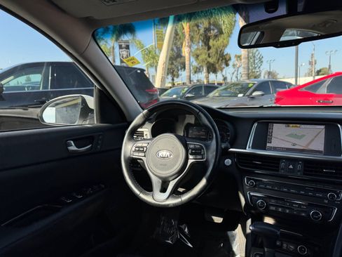 Used 2019 Kia Optima EX w/ Technology Package FWD image 17