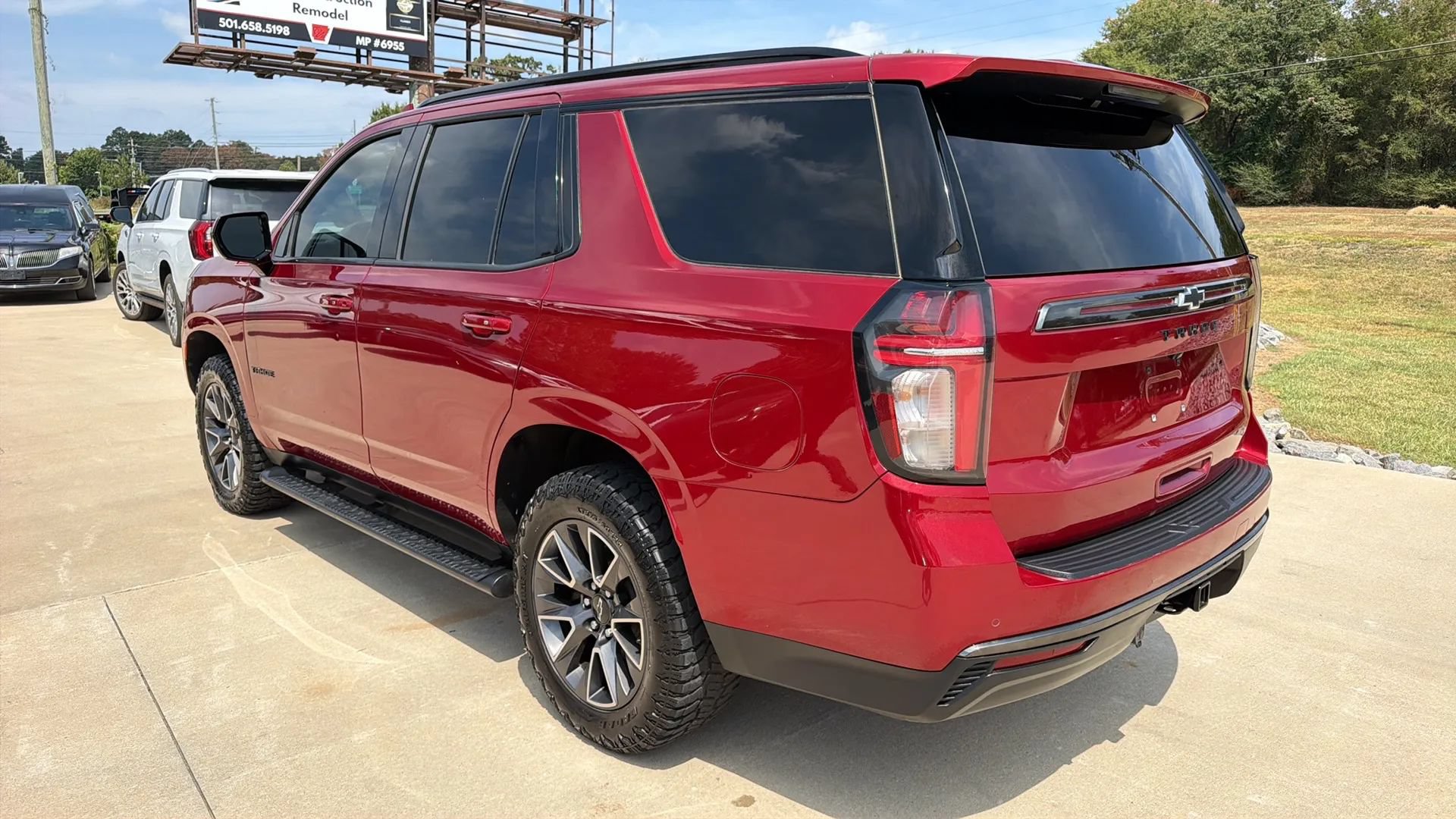 Used 2021 Chevrolet Tahoe Z71 w/ Max Trailering Package AWD/4WD image 2