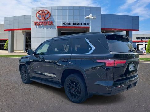 Used 2024 Toyota Sequoia SR5 w/ SR5 Premium Package AWD/4WD image 6
