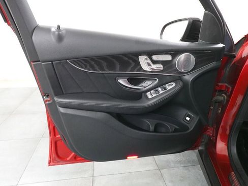 Used 2018 Mercedes-Benz GLC 300 4MATIC image 21