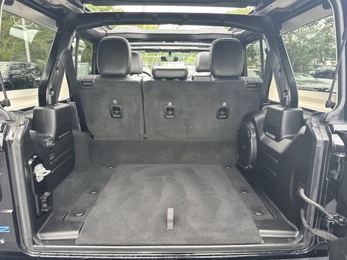 Used 2022 Jeep Wrangler Unlimited Rubicon 4xe AWD/4WD image 22