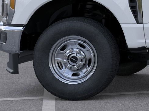 New 2026 Ford F250 XL w/ FX4 Off-Road Package image 19