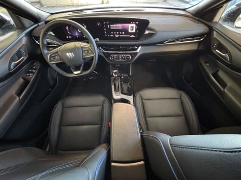 Used 2025 Buick Envista Sport Touring image 37