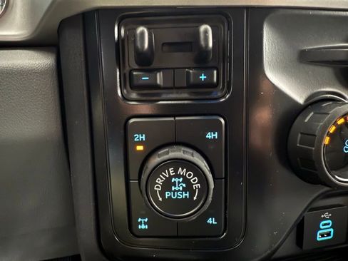 New 2026 Ford F350 XLT w/ XLT Premium Package image 38