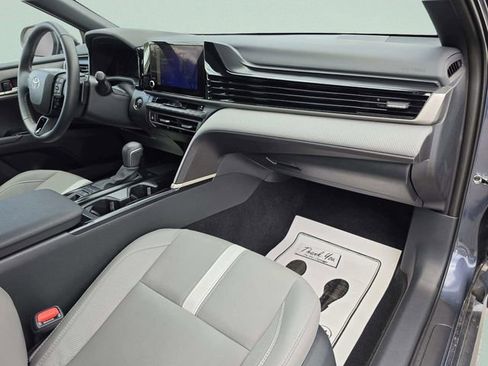 Used 2026 Toyota Camry SE w/ Convenience Package FWD image 33