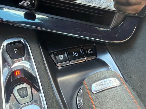 Used 2025 Chevrolet Corvette Stingray Premium Cpe w/ Stealth Interior Trim Package RWD image 35