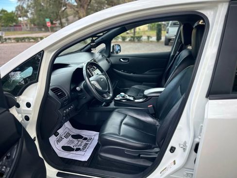 Used 2013 Nissan Leaf SL image 7