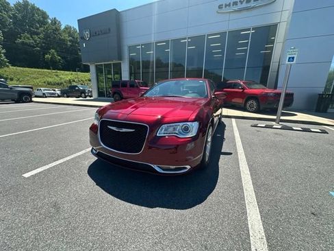 Used 2020 Chrysler 300 Touring L w/ Quick Order Package 2EF RWD image 28