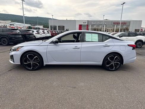 Certified 2025 Nissan Altima 2.5 SR FWD image 8
