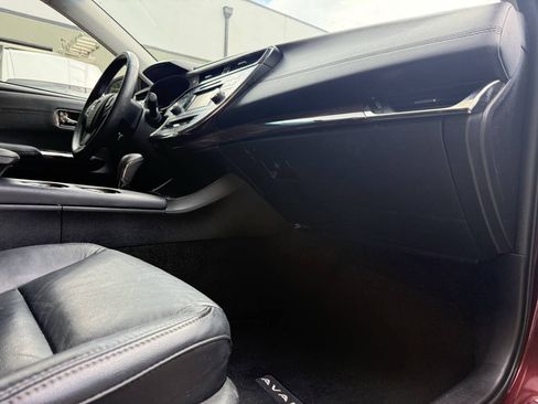 Used 2013 Toyota Avalon XLE FWD image 29