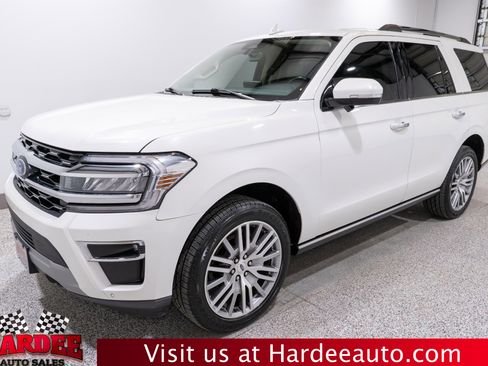 Used 2023 Ford Expedition Limited AWD/4WD image 2