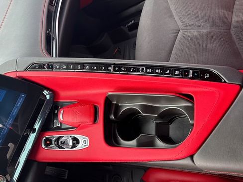 Used 2025 Chevrolet Corvette Z06 w/ Stealth Interior Trim Package image 27