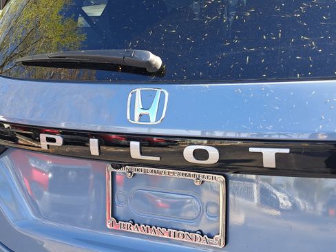 New 2026 Honda Pilot EX-L image 8