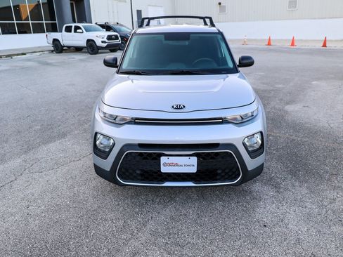 Used 2020 Kia Soul LX FWD image 4