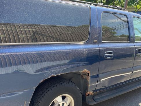 Used 2002 Chevrolet Suburban LT AWD/4WD image 11