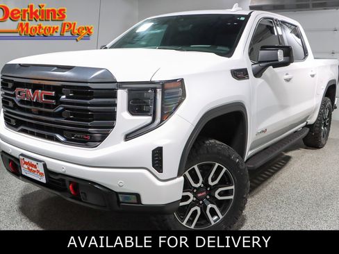 Used 2024 GMC Sierra 1500 AT4 w/ Technology Package AWD/4WD image 1