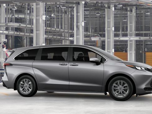 New 2026 Toyota Sienna LE FWD image 13