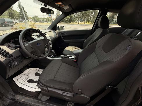 Used 2009 Ford Focus SE FWD image 10