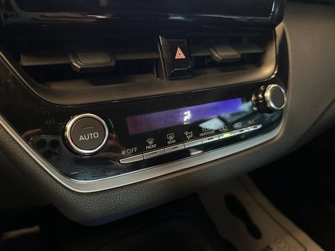 Used 2023 Toyota Corolla LE w/ Carpet Mat Package (TMS) FWD image 15