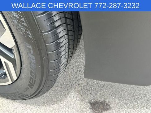 Used 2025 Hyundai Tucson Limited FWD image 11