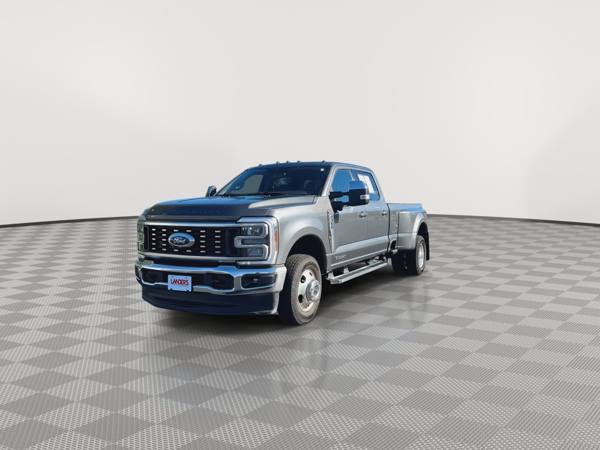 Used 2025 Ford F350 Lariat w/ Chrome Package AWD/4WD image 4