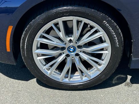 Used 2023 BMW 330e xDrive w/ Premium Package AWD/4WD image 9