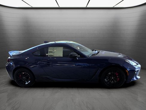 New 2025 Toyota GR86 Premium image 5