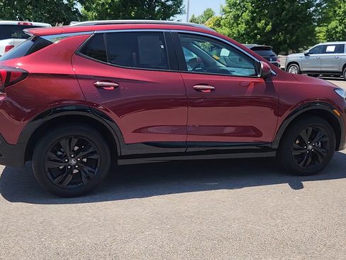 Used 2024 Buick Encore GX Sport Touring AWD/4WD image 8