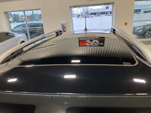 Used 2019 Jeep Cherokee Latitude Plus w/ Comfort/Convenience Group image 10