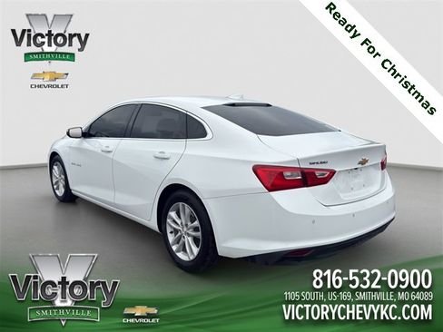 Used 2018 Chevrolet Malibu LT w/ Driver Confidence Package image 4