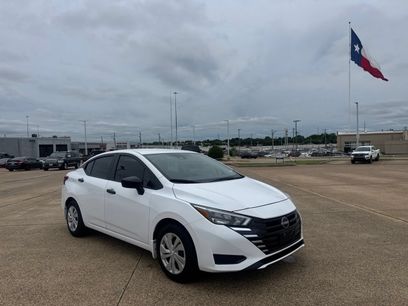 Used 2025 Nissan Versa S w/ Trunk Package