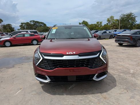 Certified 2025 Kia Sportage SX FWD image 3