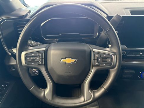 Used 2025 Chevrolet Silverado 1500 LT image 17