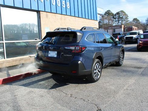 Used 2023 Subaru Outback Premium image 4