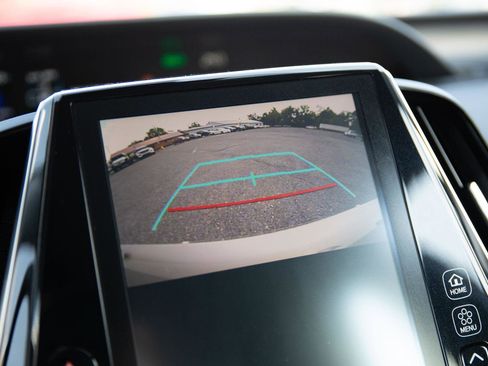 Used 2020 Toyota Prius Prime Limited image 16