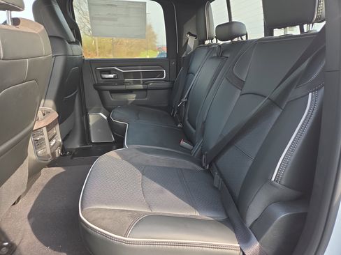New 2026 RAM 2500 Laramie AWD/4WD image 9
