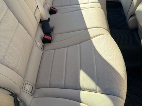 Used 2022 Mercedes-Benz GLC 300 4MATIC image 31