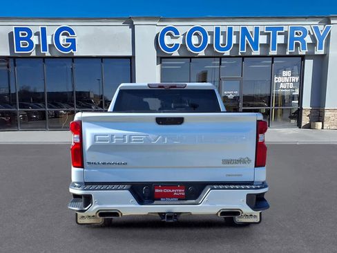 Used 2020 Chevrolet Silverado 1500 High Country w/ Technology Package AWD/4WD image 3