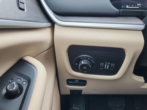 New 2026 Jeep Grand Cherokee L Limited RWD image 18