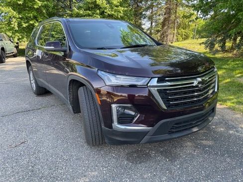 Used 2023 Chevrolet Traverse LT w/ LPO, Floor Liner Package AWD/4WD image 2