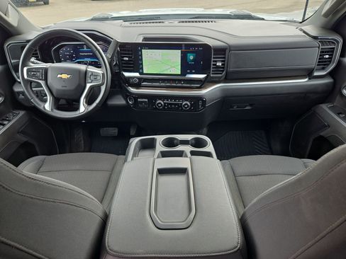 Used 2025 Chevrolet Silverado 2500 LT w/ Convenience Package image 15