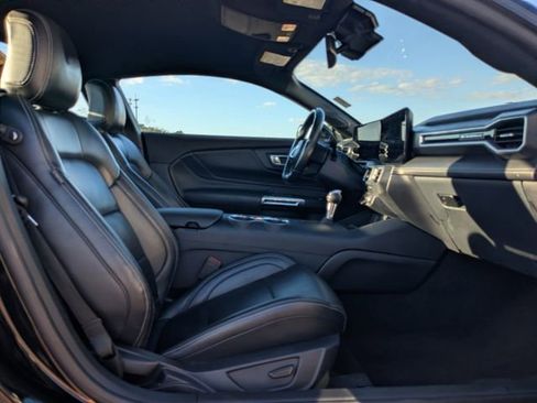 Used 2024 Ford Mustang Premium image 18